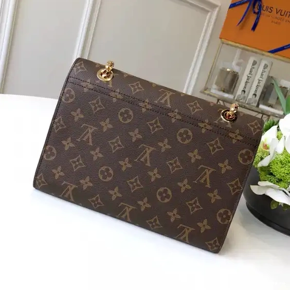 Vuitton Louis VICTOIRE 0702